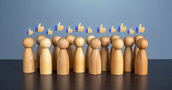 Crowd approval. Followers and social networks. Fans. Influencing online interactions and perceptions. Approval of audience. Positive crowd sentiments. Brand loyalty, customer trust, business success.